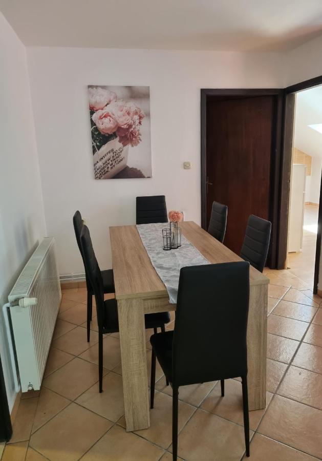 Apartmani Slavica Біоград-на-Мору Екстер'єр фото